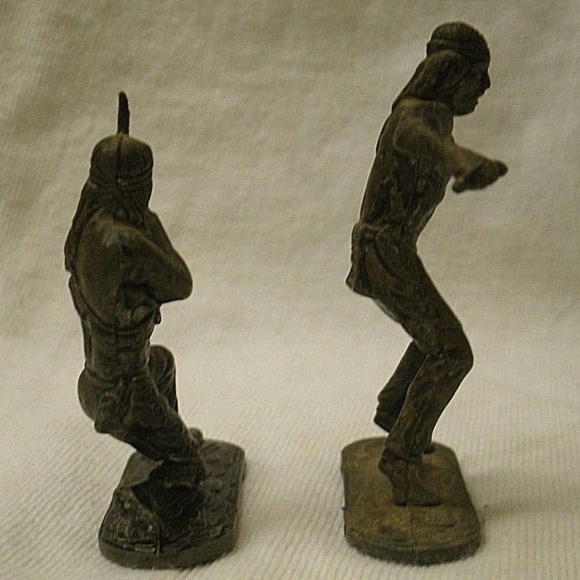 2 vintage Lone Star England Metal Indian Figures - Picture 3 of 8